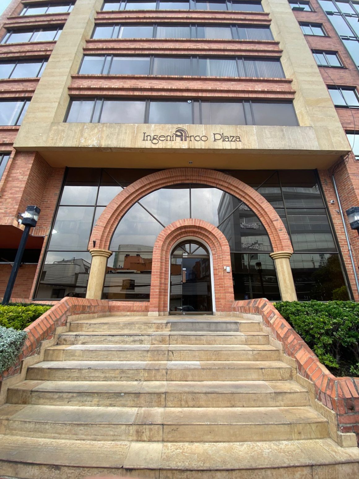 WhatsApp Image 2026-02-24 at 8.57.16 AM Oficina 603 en venta Barrio Chicó Bogotá